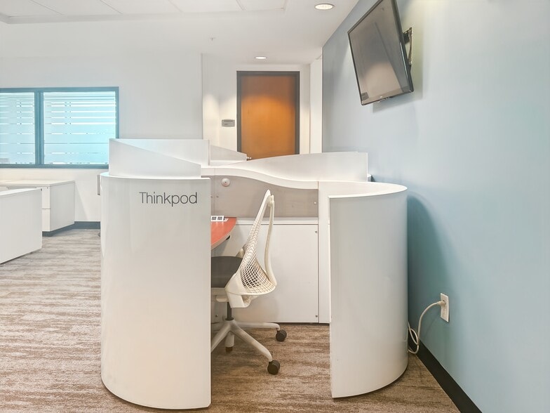 1800 Pembrook Dr, Orlando, FL for lease - Interior Photo - Image 2 of 15