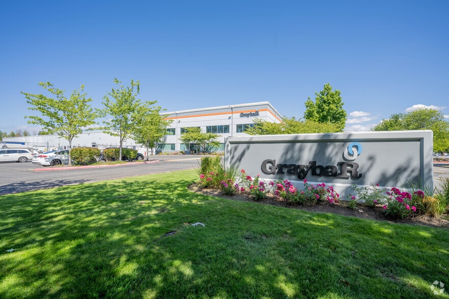 2501 E Valley Rd, Renton, WA for lease - Building Photo - Image 2 of 7