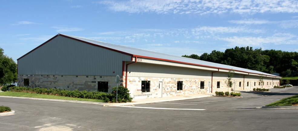535 Cooper Commerce Dr, Apopka, FL à louer - Photo du bâtiment - Image 2 de 4