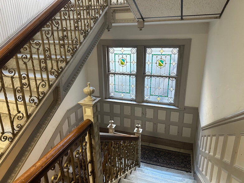 677-685 Main St, Waltham, MA for lease - Interior Photo - Image 2 of 8