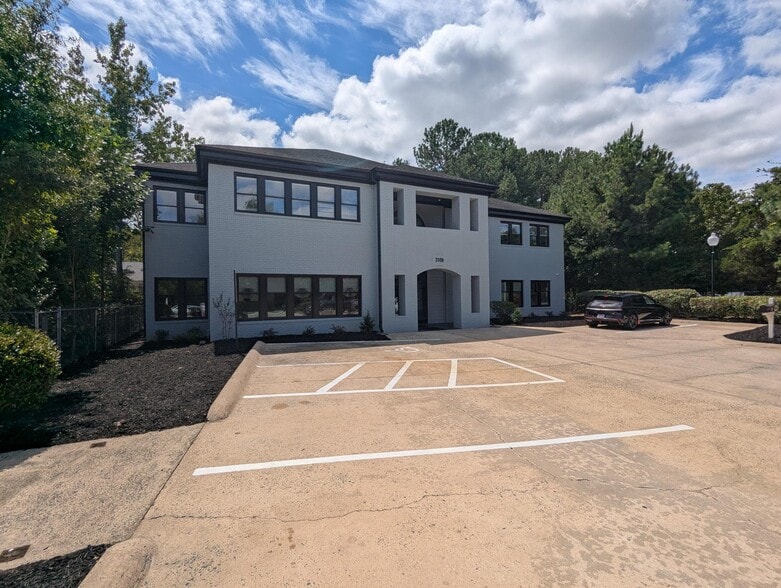 3109 University Dr, Durham, NC for lease - Building Photo - Image 1 of 7