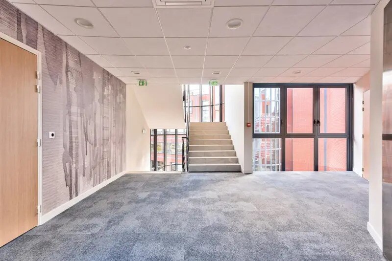 1 Rue James Joule, Guyancourt for lease - Interior Photo - Image 3 of 12