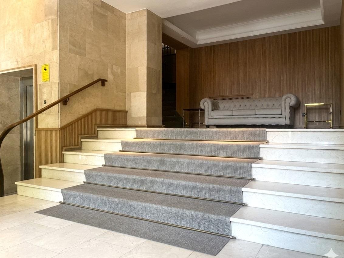 Madrid, MAD 28003 - Unit A DR - - Interior Photo - Image 1 of 9