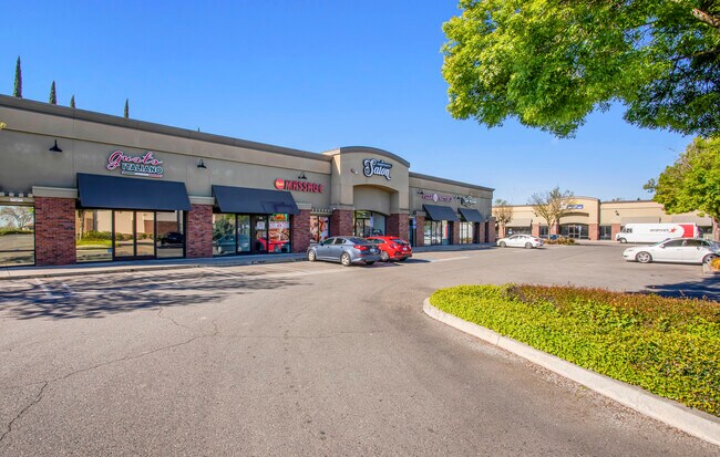 Plus de détails pour 3948 Sylvan Ave, Modesto, CA - Commerce de détail à louer