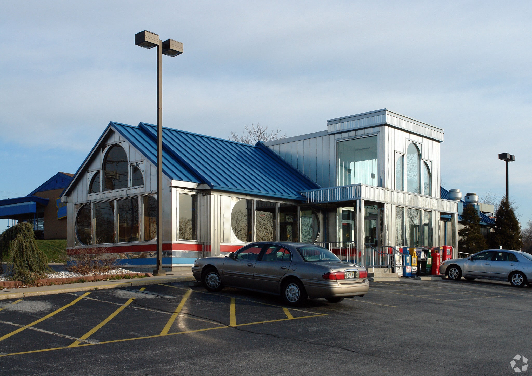 2641 Ridge Pike, Norristown, PA for lease Primary Photo- Image 1 of 8