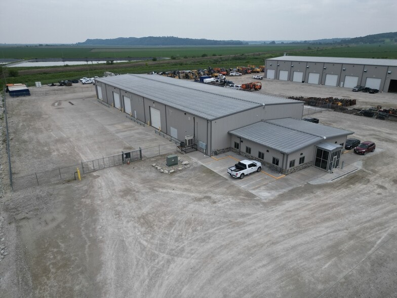 3400 Old Mormon Bridge Rd, Crescent, IA for lease - Building Photo - Image 1 of 9