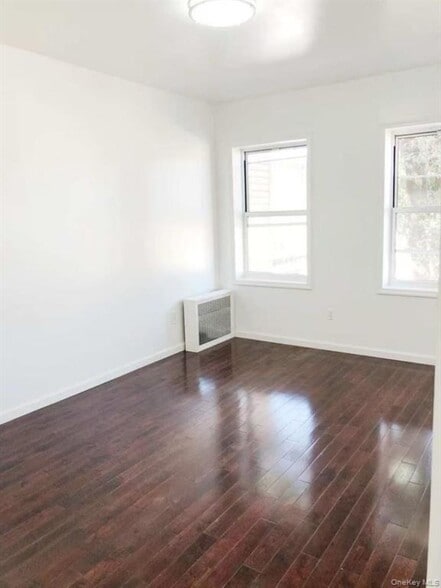 102-03 Jamaica Ave, Richmond Hill, NY for sale - Building Photo - Image 2 of 15