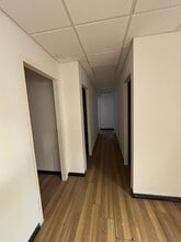 4006 82nd St, Elmhurst, NY à louer Photo intérieure- Image 2 de 7