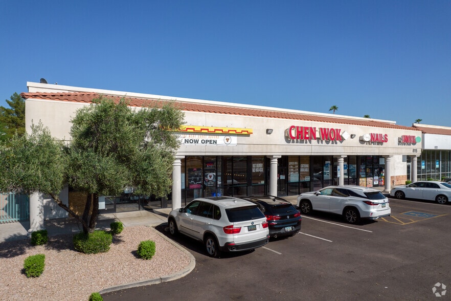 8115 N 19th Ave, Phoenix, AZ for lease - Building Photo - Image 3 of 3
