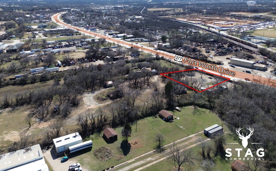 1401 Fort Worth Dr, Denton, TX à louer - Photo du bâtiment - Image 2 de 15