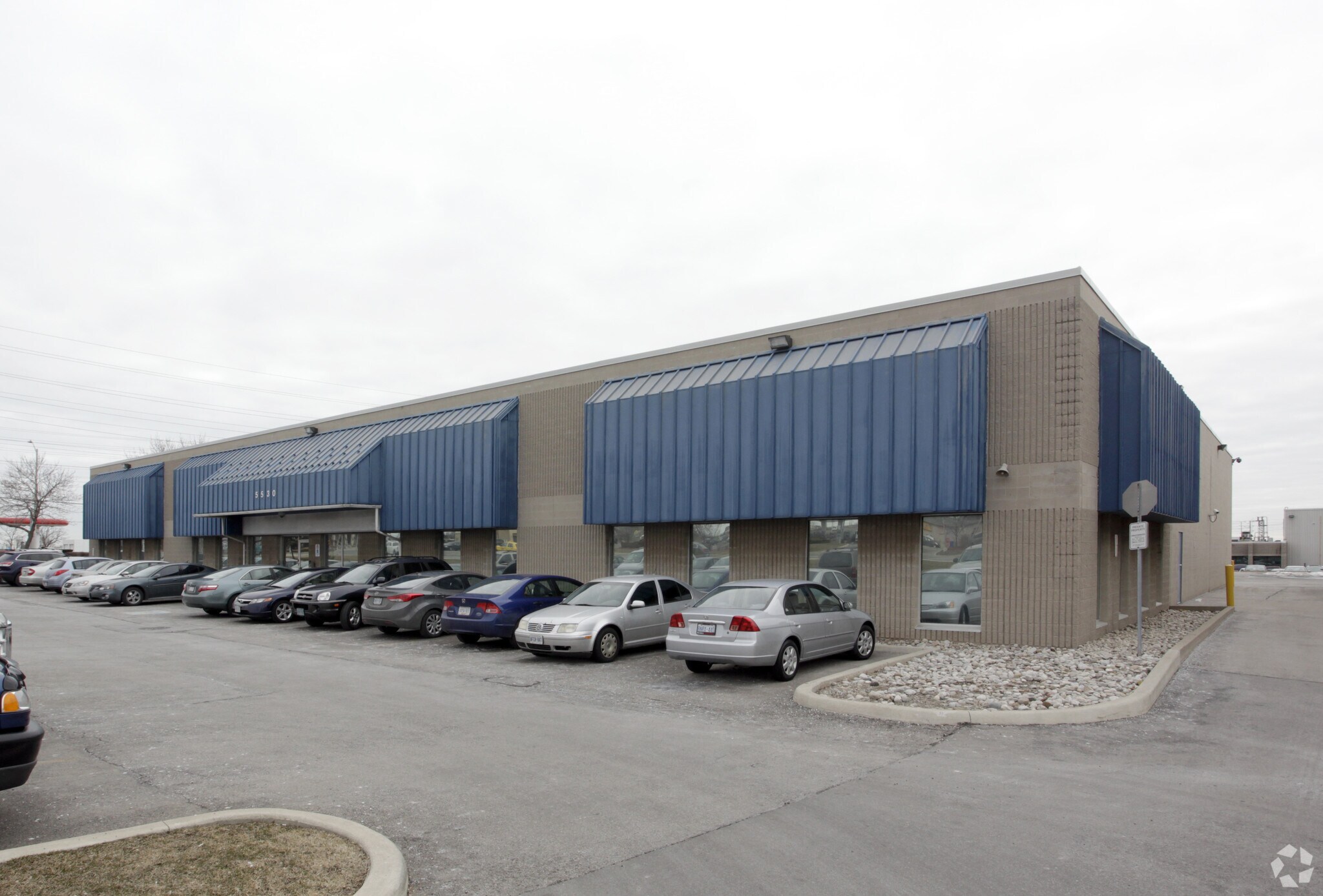 5530 Harvester Rd, Burlington, ON for sale Primary Photo- Image 1 of 1