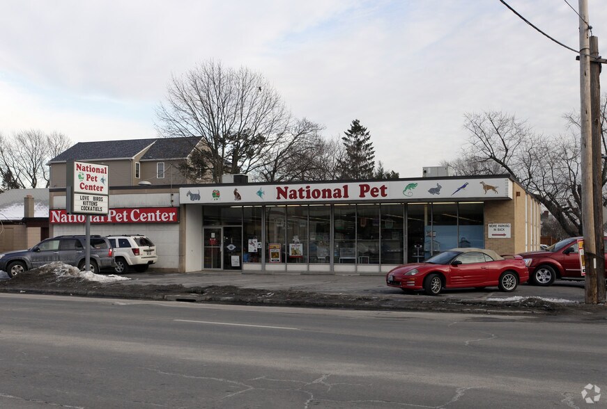 726 Reservoir Ave, Cranston, RI à louer - Photo du bâtiment - Image 2 de 5