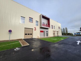 Plus de détails pour Local d'activités à louer