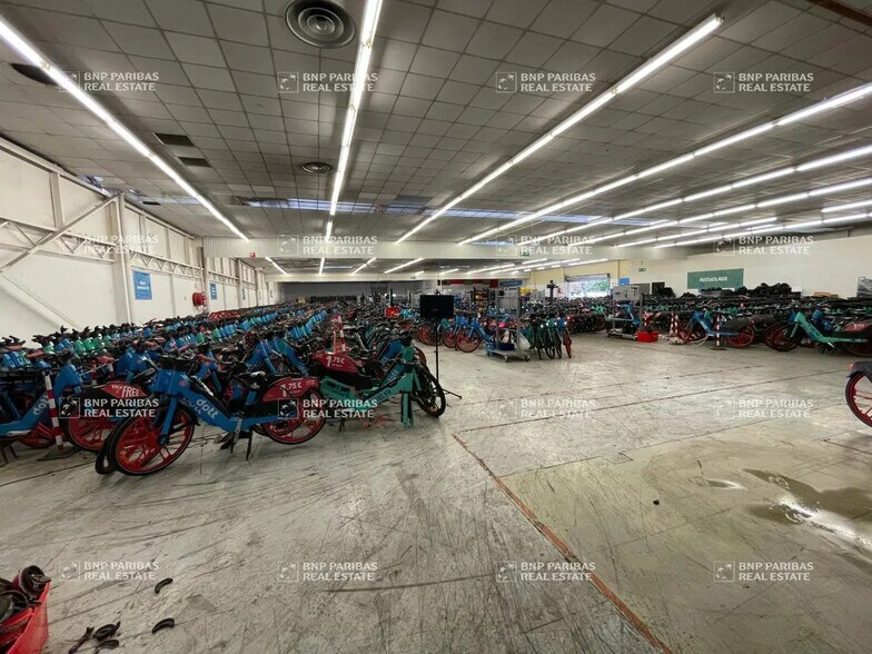 Flex dans Aubervilliers à louer - Photo du bâtiment - Image 1 de 24