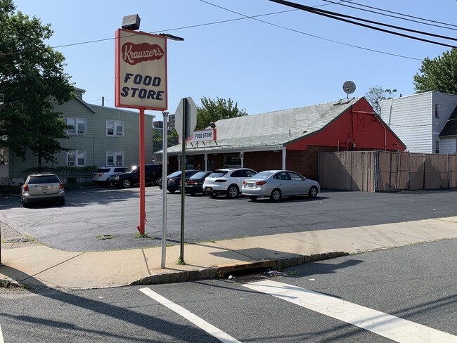 Plus de détails pour 37-45 Franklin St, Belleville, NJ - Commerce de détail à louer