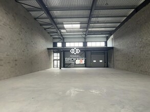 Flex in Dagneux for lease Interior Photo- Image 2 of 4