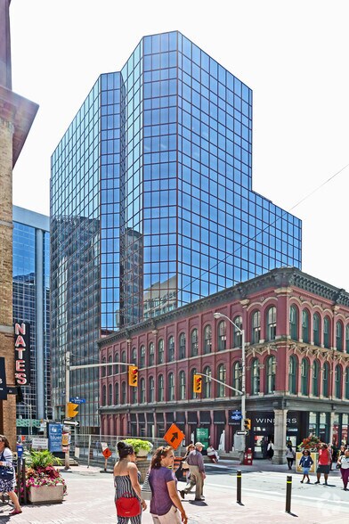 155 Queen St, Ottawa, ON à louer - Photo du bâtiment - Image 2 de 3
