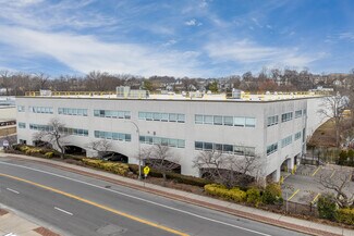 Plus de détails pour 10 Midland Ave, Port Chester, NY - Local d'activités à louer