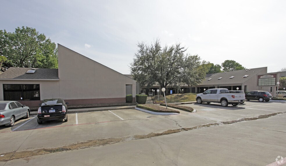 1164-1166 Country Club Ln, Fort Worth, TX à louer - Photo du bâtiment - Image 3 de 10