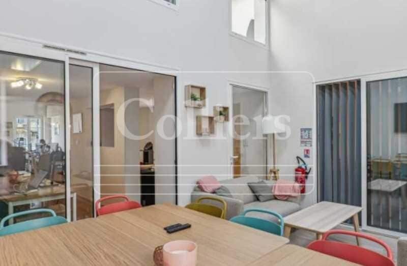 Office in Marseille for sale Interior Photo- Image 1 of 10