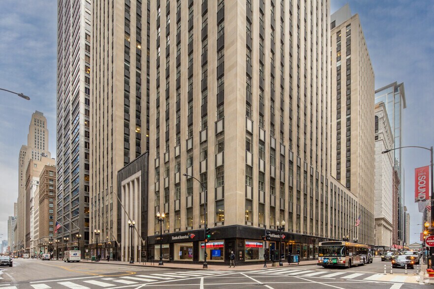 135 S LaSalle St, Chicago, IL à louer - Photo du bâtiment - Image 1 de 10