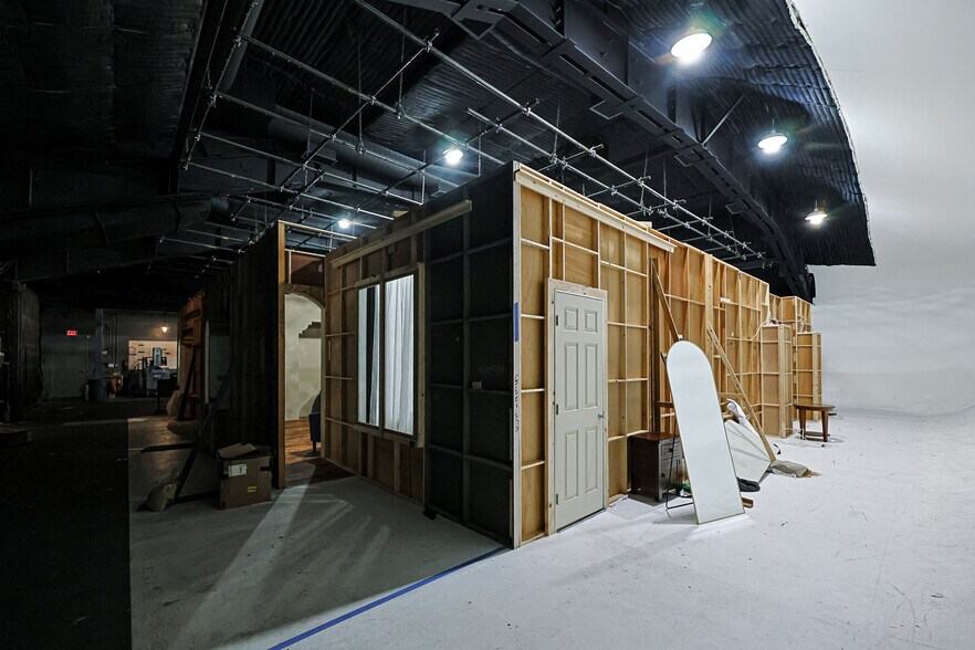 1041 N Mansfield Ave, Los Angeles, CA à louer - Photo du bâtiment - Image 3 de 22