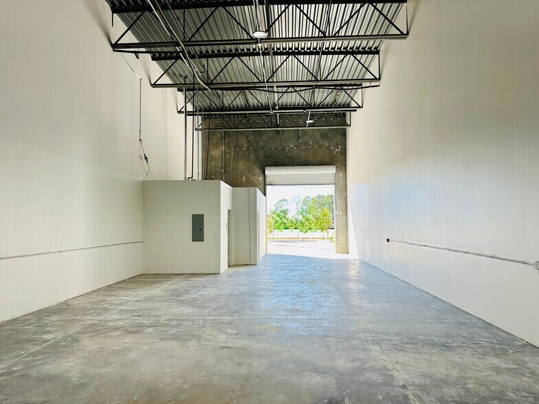 20140-20250 Holzwarth Rd, Spring, TX à louer - Photo principale - Image 1 de 7