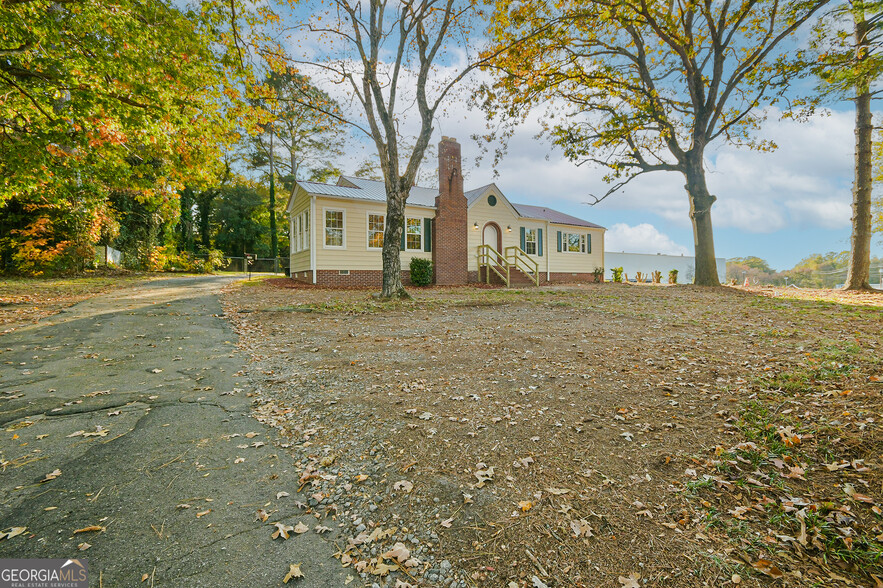 131 W Howell St, Hartwell, GA à vendre - Photo du bâtiment - Image 1 de 31