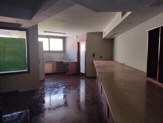 Plus de détails pour Multi-résidentiel à vendre