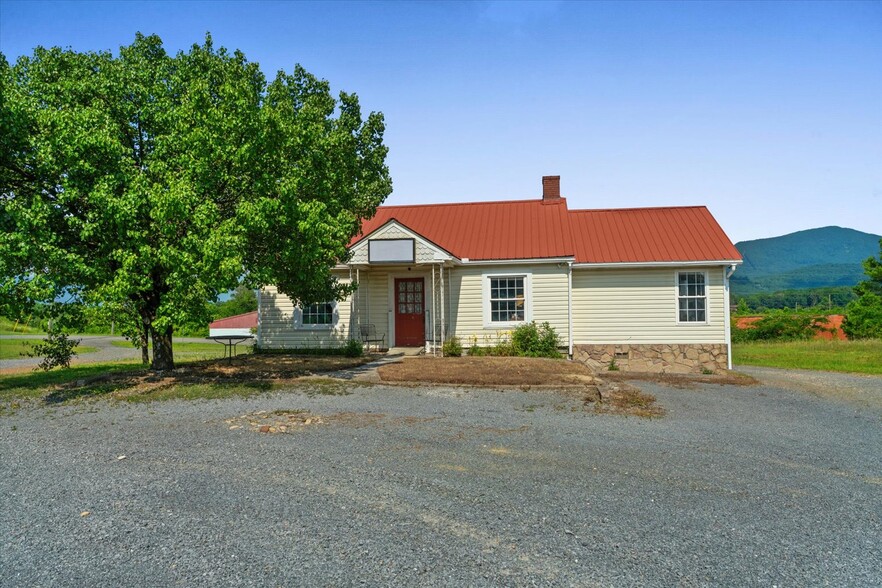 806 N 3rd Ave, Chatsworth, GA for sale - Building Photo - Image 1 of 64