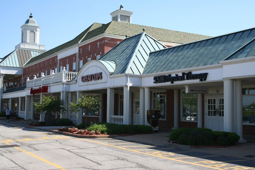 16 Hampton Village Plz, Saint Louis, MO à louer - Photo du bâtiment - Image 1 de 3