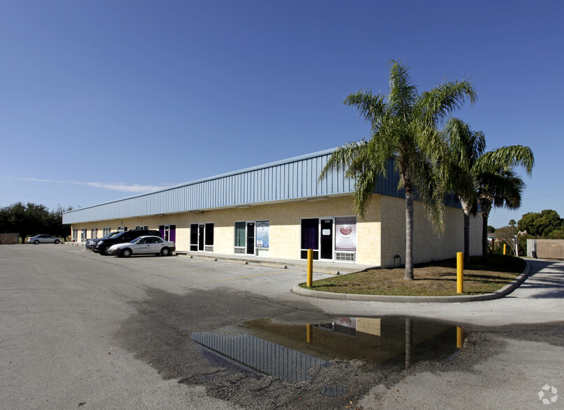 1244-1256 S John Young Pky, Kissimmee, FL for lease - Primary Photo - Image 1 of 3