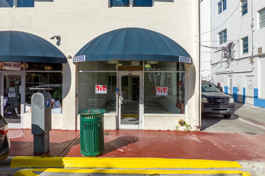233-235 11th St, Miami Beach, FL for lease - Building Photo - Image 2 of 22