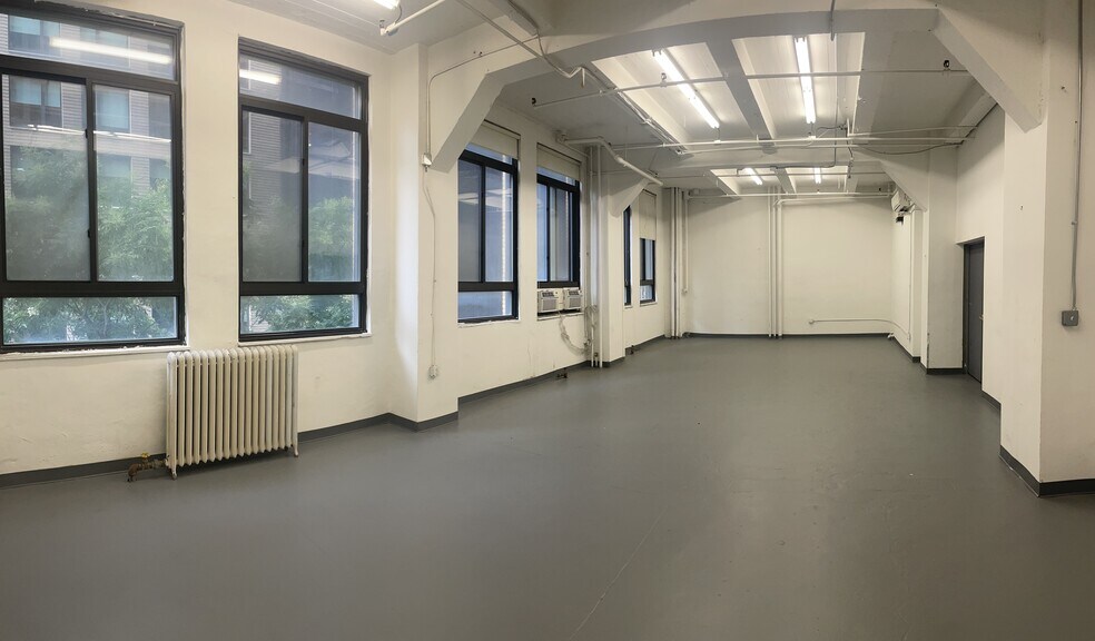 344 W 38th St, New York, NY for lease - Interior Photo - Image 2 of 5