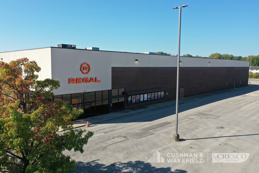 7420 South Ave, Youngstown, OH à vendre - Photo du bâtiment - Image 2 de 4