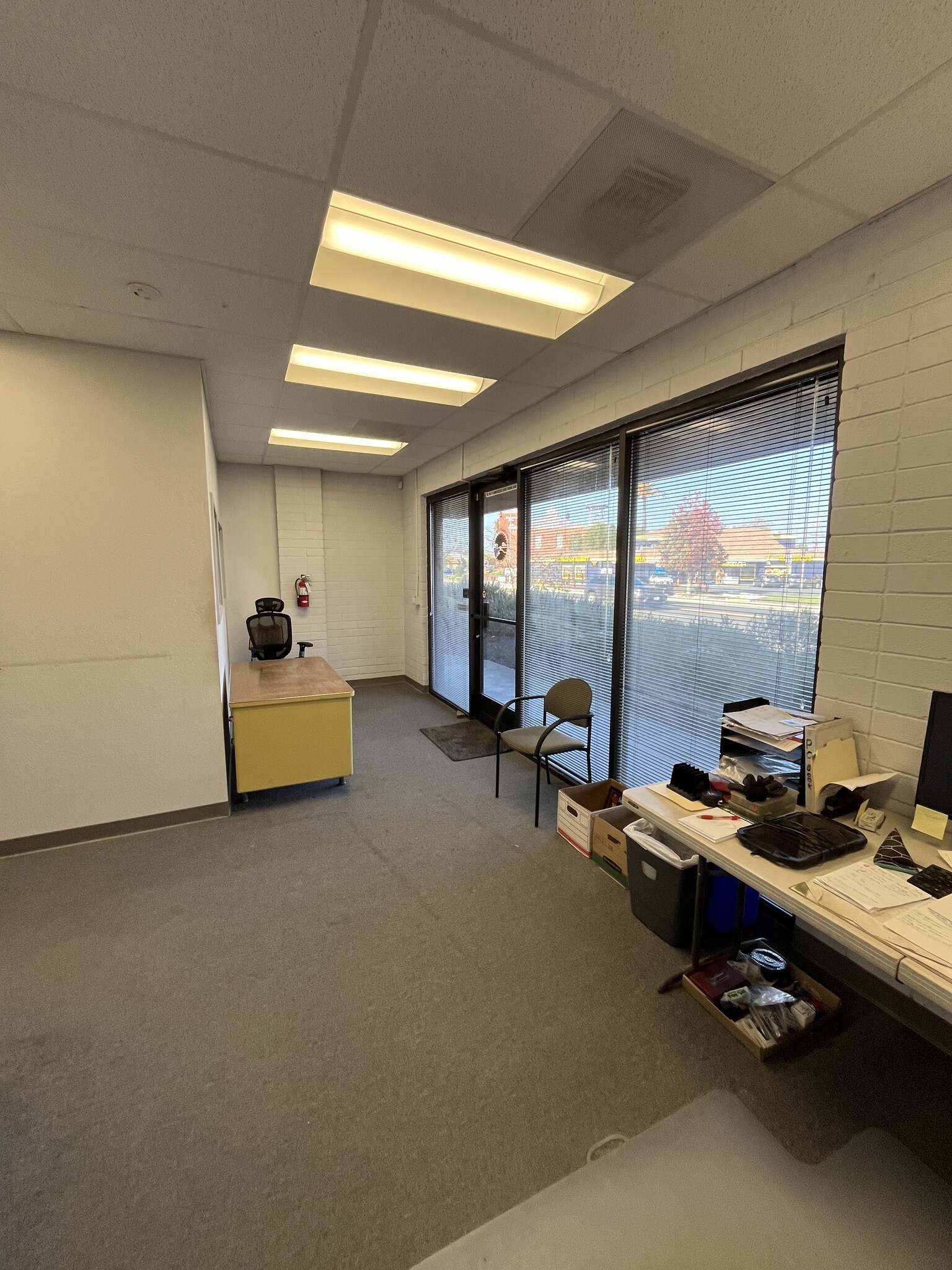 450 Lakeville St, Petaluma, CA for lease Interior Photo- Image 1 of 6