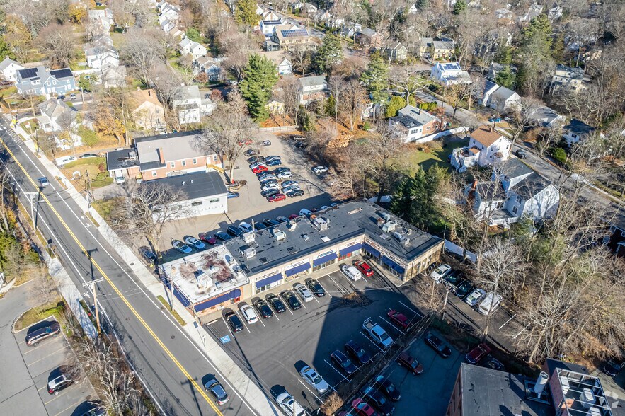 870-880 Walnut St, Newton, MA à louer - Photo du bâtiment - Image 2 de 5