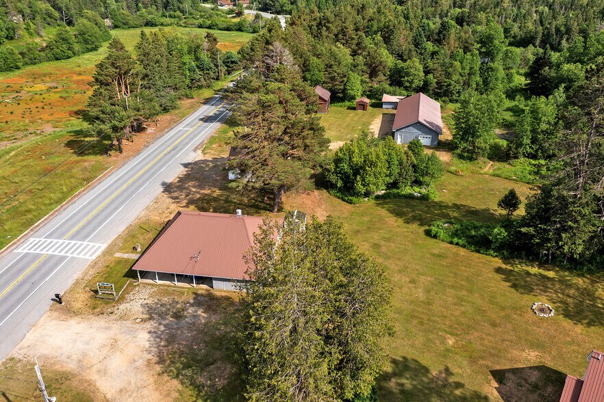 6689 Nys Route 30, Indian Lake, NY à vendre - Photo du bâtiment - Image 2 de 15