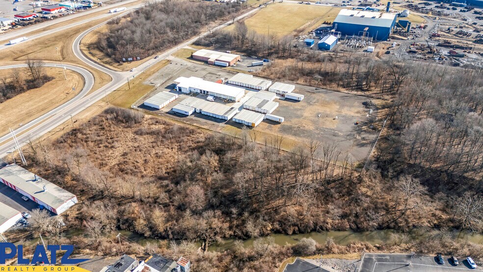 6984 Hubbard-Masury Rd. Rd, Hubbard, OH à louer - Photo du bâtiment - Image 3 de 7