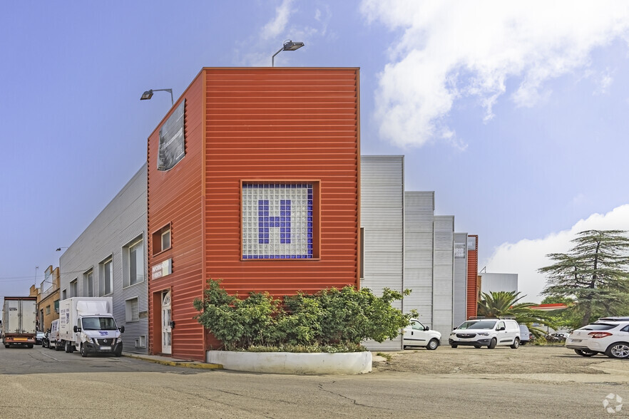 Industrial in Humanes de Madrid, Madrid for sale - Primary Photo - Image 1 of 15