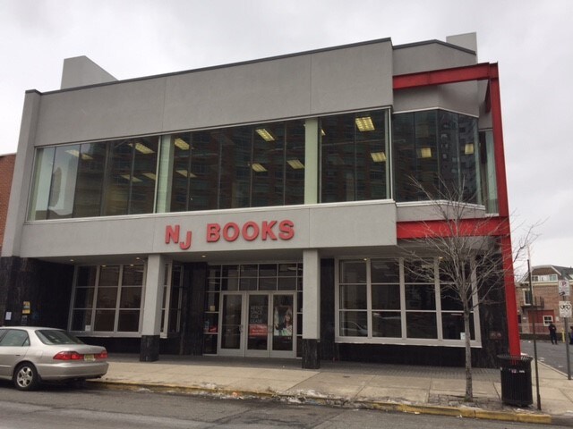 37 Easton Ave, New Brunswick, NJ à louer - Photo du bâtiment - Image 2 de 24