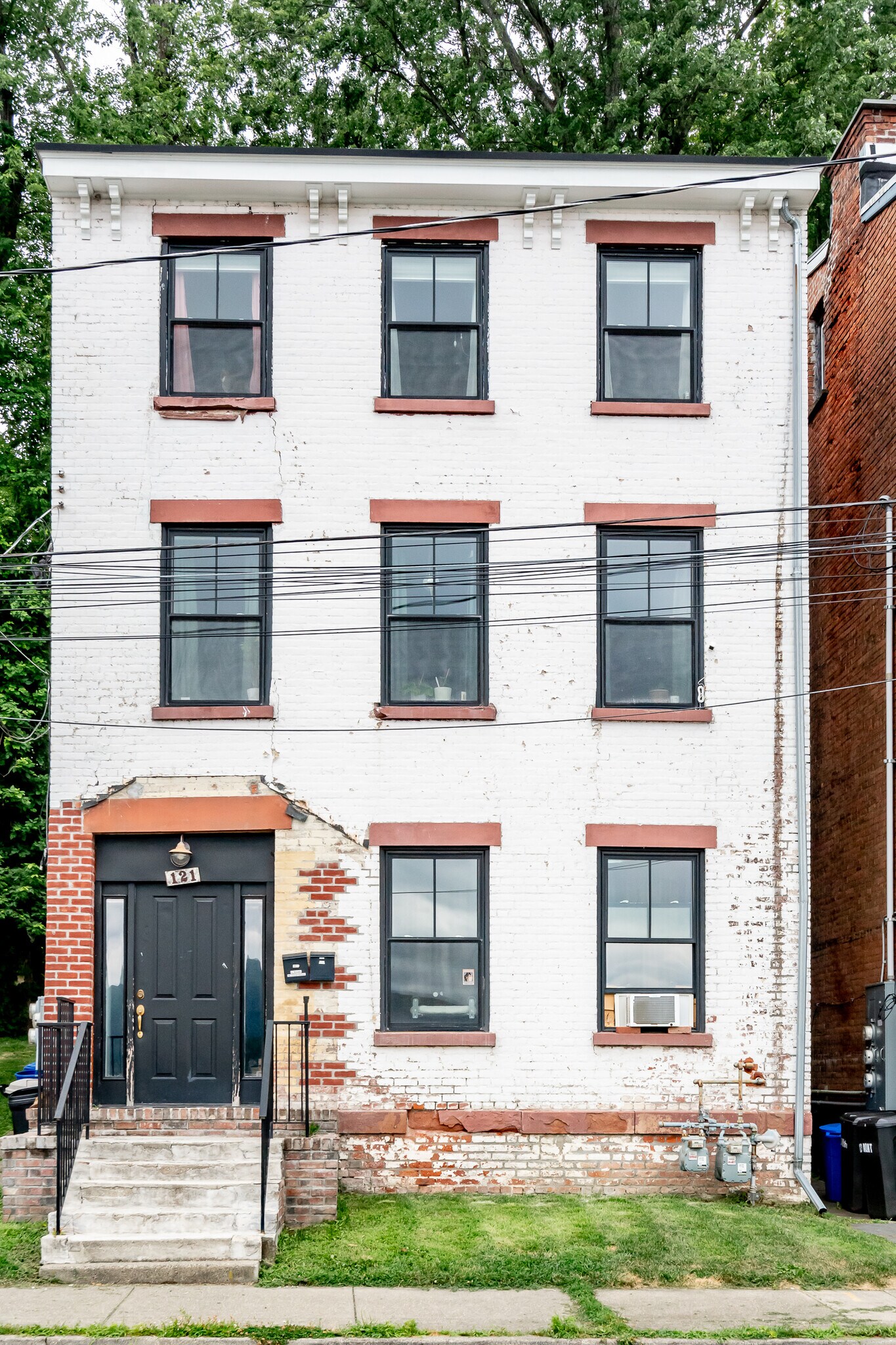 121 Montgomery St, Newburgh, NY for sale Primary Photo- Image 1 of 51