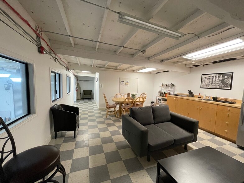 1925 Francisco Blvd E, San Rafael, CA for lease - Interior Photo - Image 3 of 93