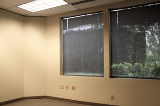 22525 SE 64th Pl, Issaquah, WA for lease Interior Photo- Image 2 of 13