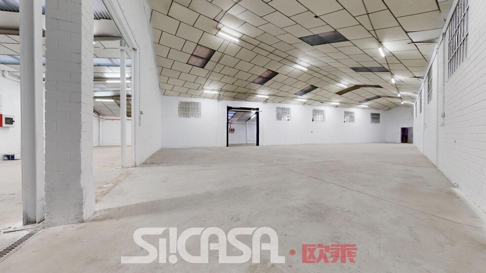 Industrial in Fuenlabrada, Madrid for sale - Interior Photo - Image 2 of 19