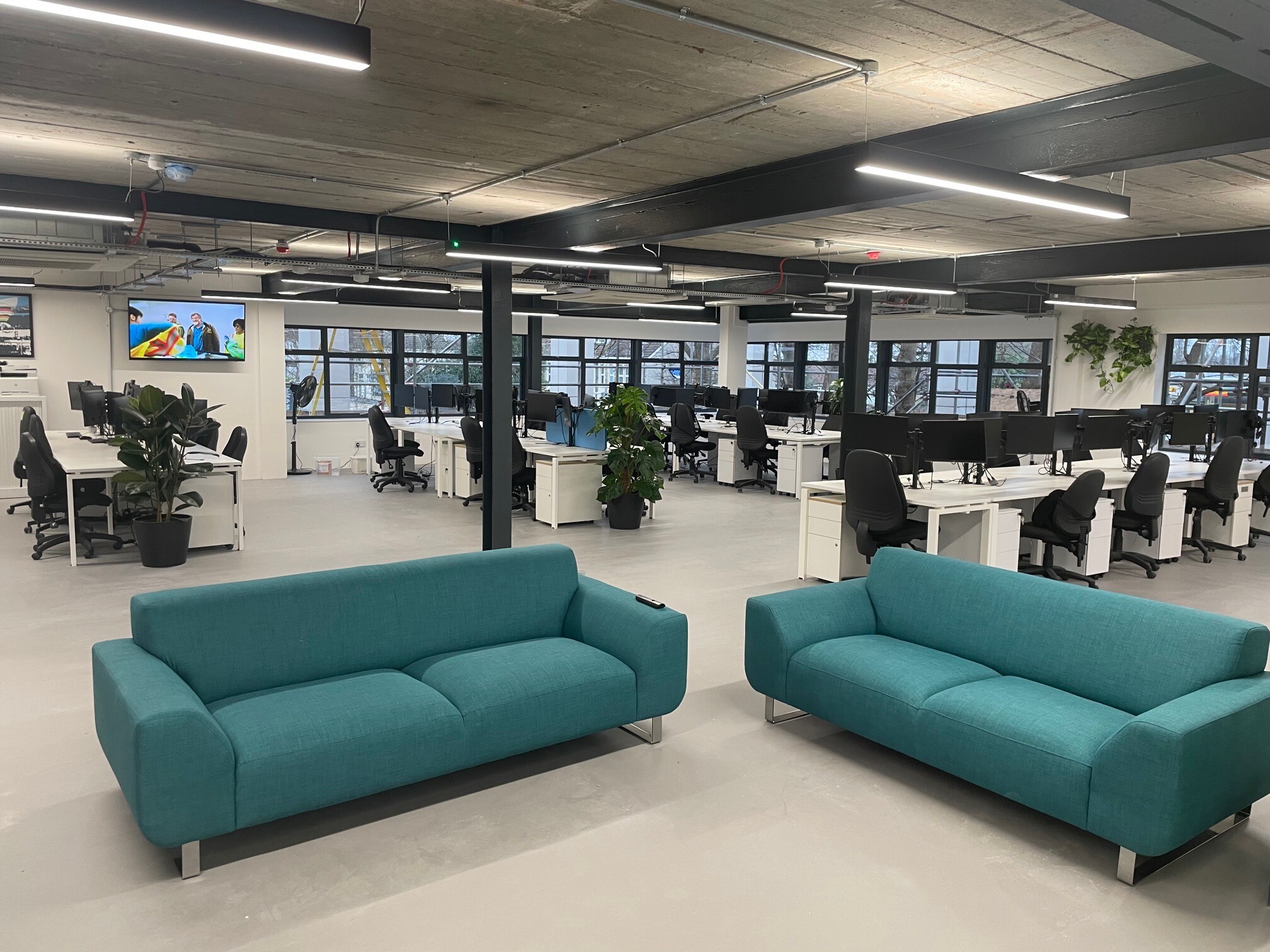 Bath Rd, Bristol for lease Interior Photo- Image 1 of 7