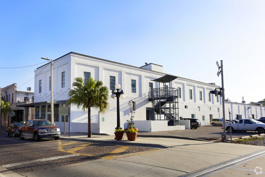 1705 N 16th St, Tampa, FL à louer - Photo du bâtiment - Image 3 de 3