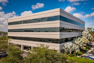 Plus de détails pour 7900 Oak Ln, Miami Lakes, FL - Coworking à louer
