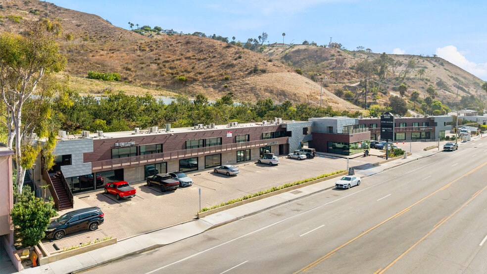 22333 Pacific Coast Hwy, Malibu, CA for lease - Building Photo - Image 3 of 15