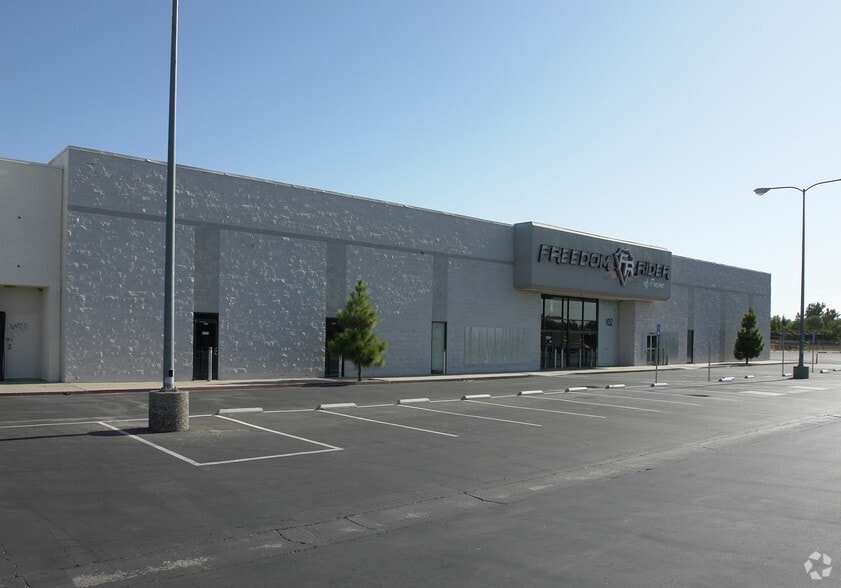 102 E Barstow Ave, Fresno, CA for sale - Building Photo - Image 2 of 7